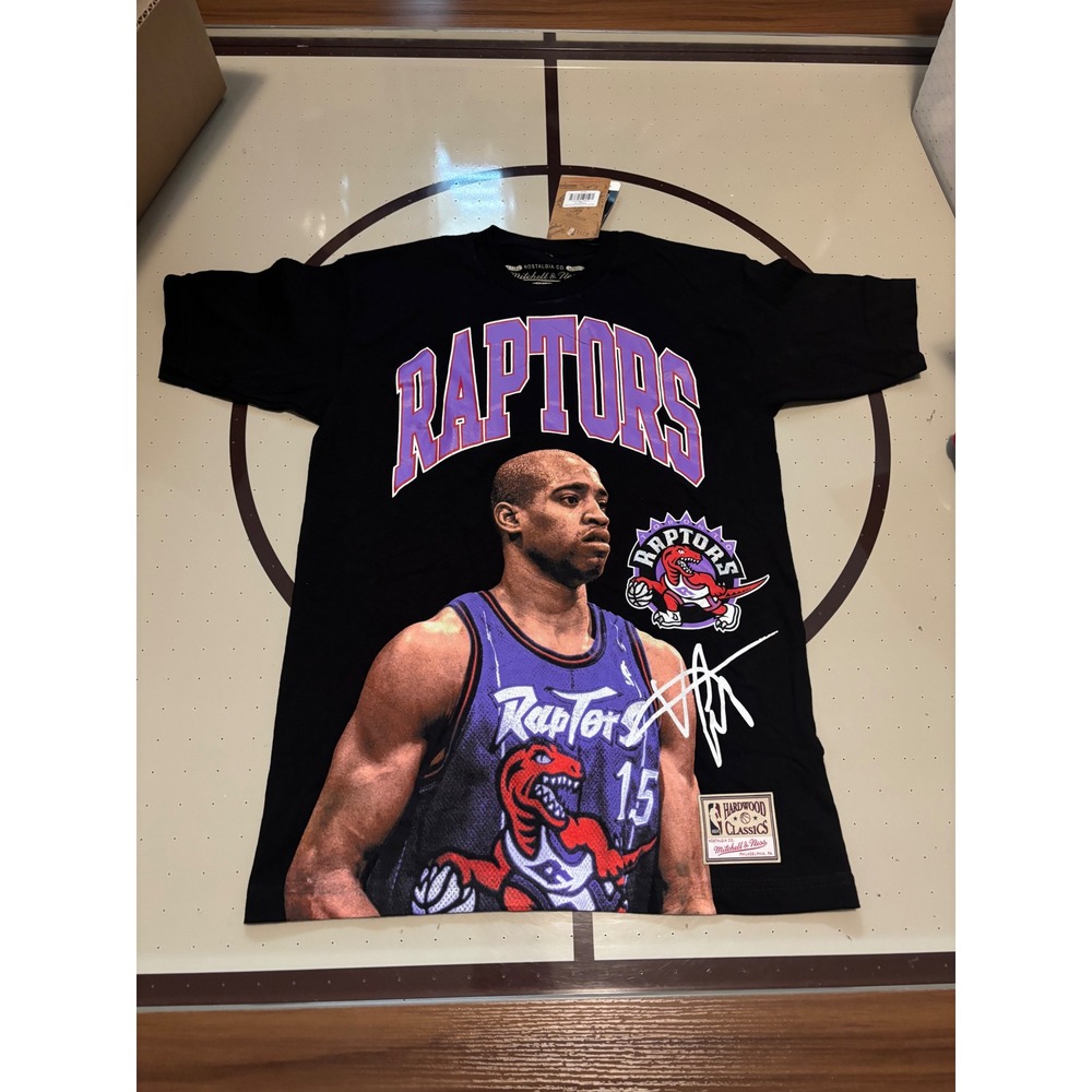 1230 Mitchell & Ness Toronto Raptors Vince Carter NBA Photo Arch Tee Black S